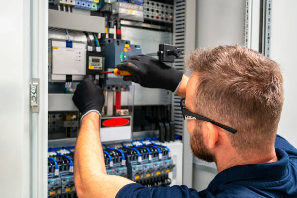 Best Local Electrician Companies  in Chatmoss, VA